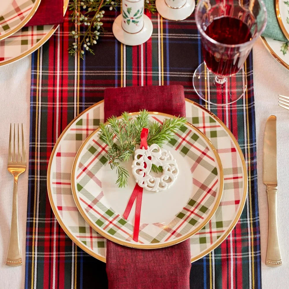 Plaid Dinner Plate Christmas 4 piece set