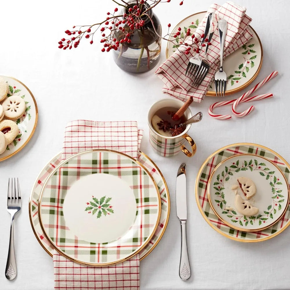 Plaid Dinner Plate Christmas 4 piece set